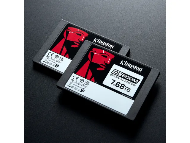 SSD SATA Enterprise DC600M (usage mixte) 2,5” de 7 680 Go