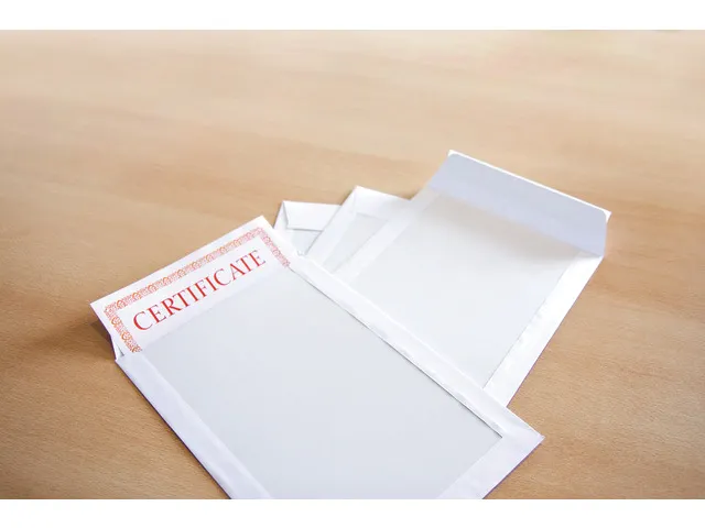Bordrug envelop Raadhuis 229x324mm C4 wit met plakstrip krimp a 10 stu
