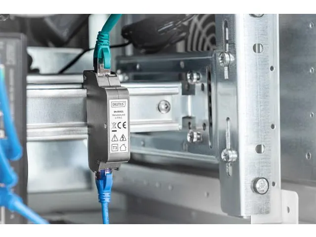 PoE overspanningsbeveiliging (RJ45), DIN-railmontage, binnen