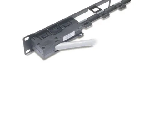 1U datadistributiepaneel, beschikt over 4 distributiekabels voor 24 po