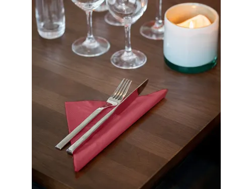 Servetten Tork 477213 2-laags 33x33cm rood 1/4 vouw 200st.
