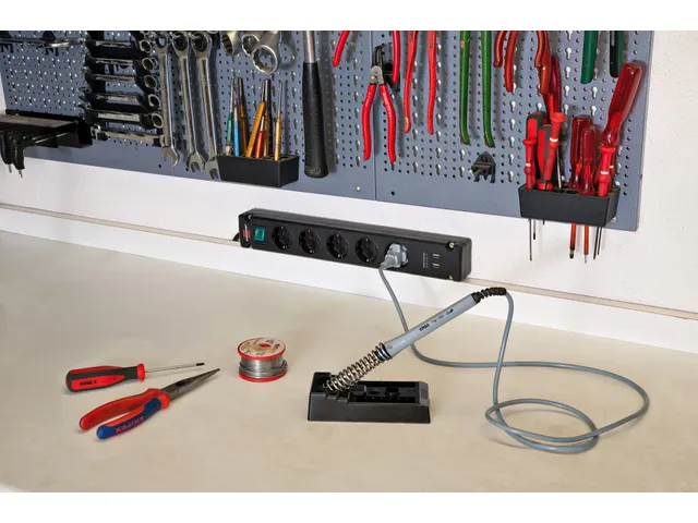 Stekkerdoos Brennenstuhl Bremounta 5 voudig inclusief 2 USB 3 meter zw