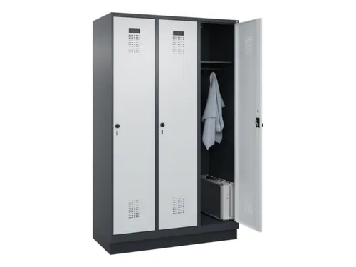 locker,HxBxD 1950x1200x500mm,3vak,vak B 400mm,draaigrendel,sokkel