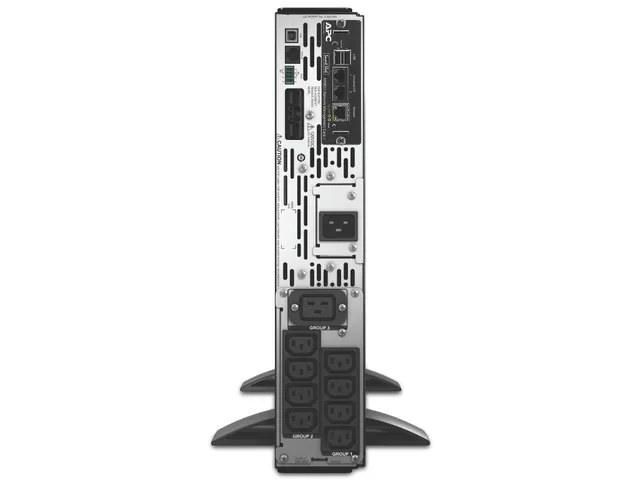 APC Smart-UPS X SMX3000RMHV2UNC - 3000VA, 8x C13 + 1x C19 sortie, USB,