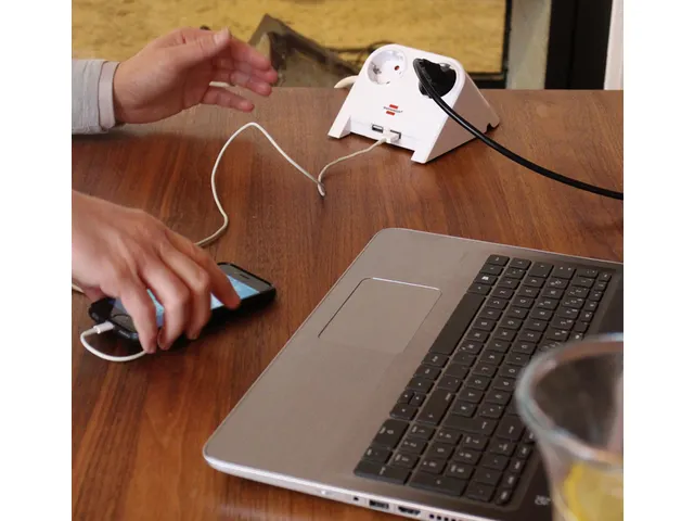 Stekkerdoos Brennenstuhl bureau 2 voudig inclusief 2 USB 1.8m wit