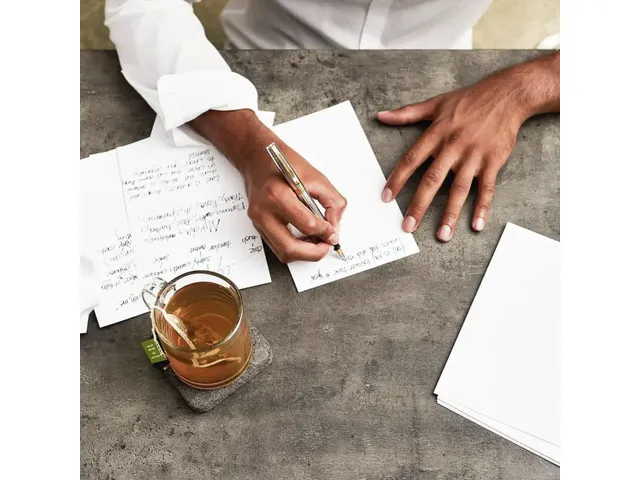 Vulpen SHEAFFER 300 E9342 M Bright chrome gold tone