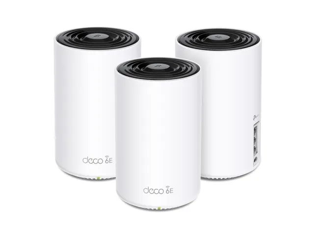 Tri-Band (2.4/5/6 GHz), Wi-Fi 6E, 3x RJ-45, IPv4/IPv6, QoS, 3-pack