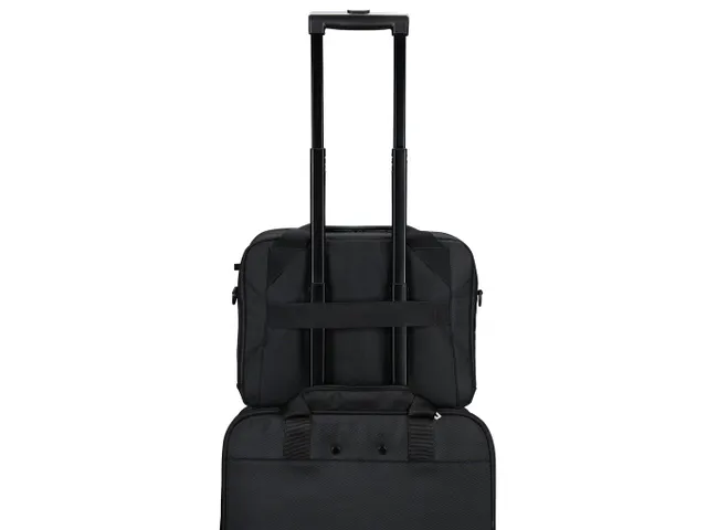 CN414GL TARGUS Classic EcoSmart Briefcase 13-14 inch