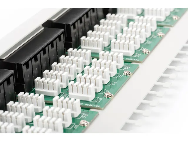 CAT 3 ISDN-patchpaneel, niet afgeschermd, grijs