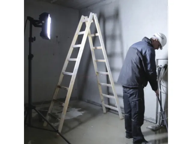 accu-schijnwerper voor in de bouw,behuizing kunststof,66 SMD-led