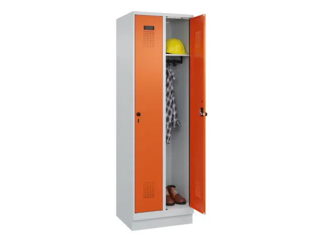 locker,HxBxD 1950x600x500mm,2vak,vak B 300mm,draaigrendel,sokkel