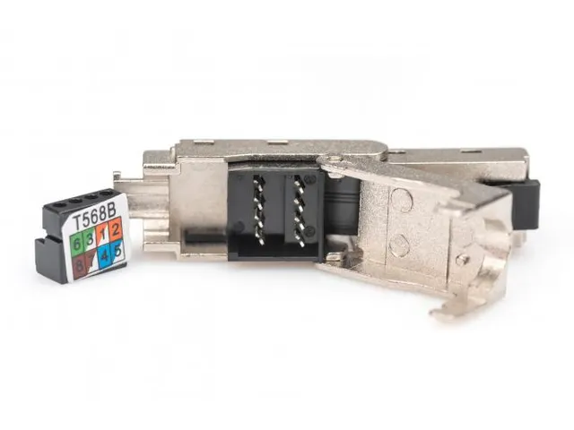 CAT 6A veldconnector haaks STP met stofkap knikbescherming