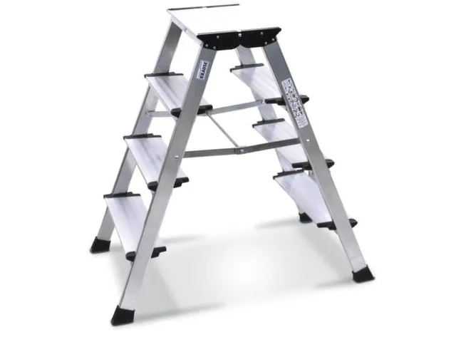 Vouwtrapje Aluminium H 850Mm Aan Beide Zijden Te Gebruiken 2X4Treden