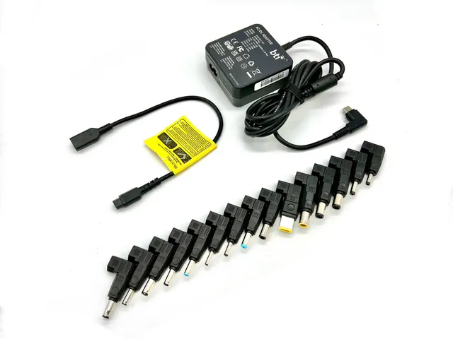 Origin Storage 65WUSB-UNI-BTI-UK, Batterijlader, Binnen, 200 V, 50 Hz,