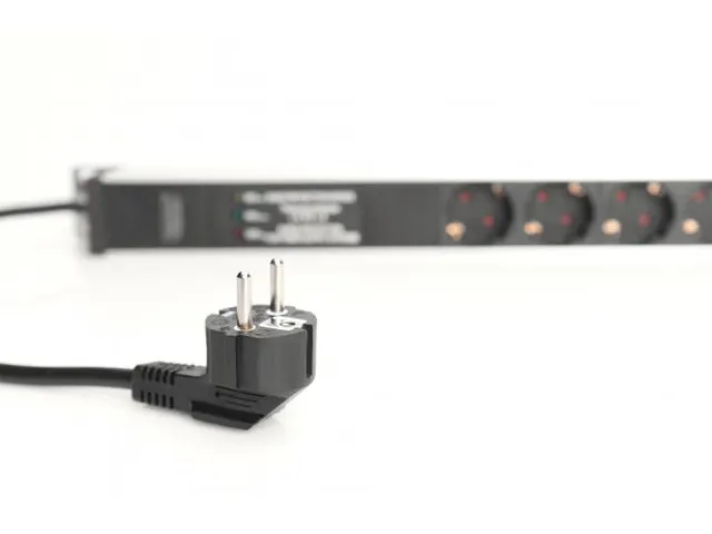 Aluminium Stekkerdoos Frequentiefilter 16A 7x beschermingsschakelaar