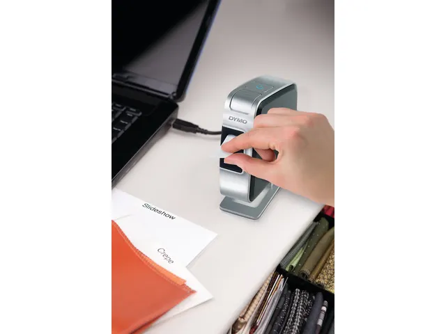 DYMO LabelManager Plug N Play Label Maker S0915350