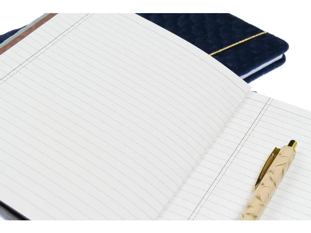 Carnet de notes A5 Natural Beauty velours100gr 96pag ligné. FSC. Set