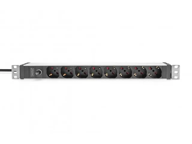 Stekkerdoos met alu profiel +voorzekering 8x Italiaans stopcontact C14