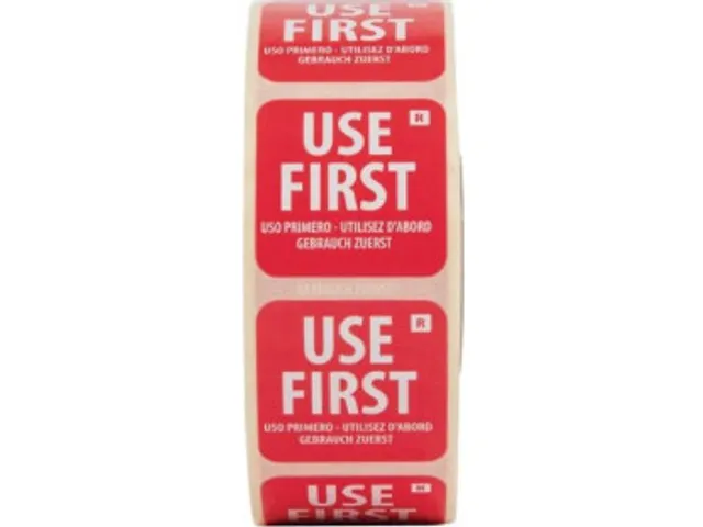 Etiket label afneembaar 'Use First', rol 1000st