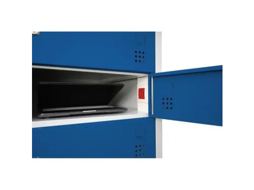 acculaadkast 1800x500x500mm 230V 10stekkerdozen/vakken front RAL5010