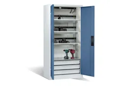 acculaadkast 1950x930x500mm 15stekkerdozen 230V ventilator fr. RAL5023