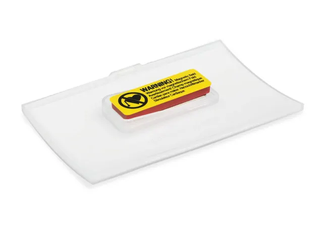 Badge Durable avec aimant CLICK FOLD 40x75mm