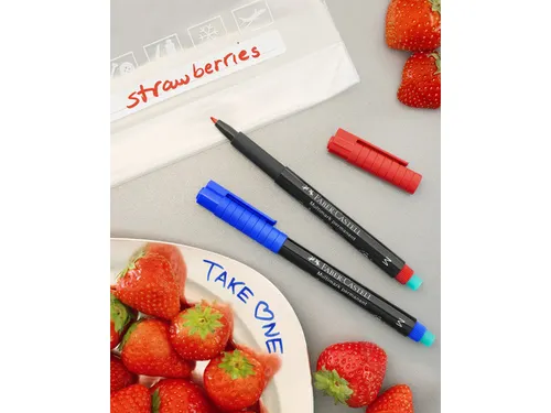Marker Faber-Castell Multimark permanent M rood