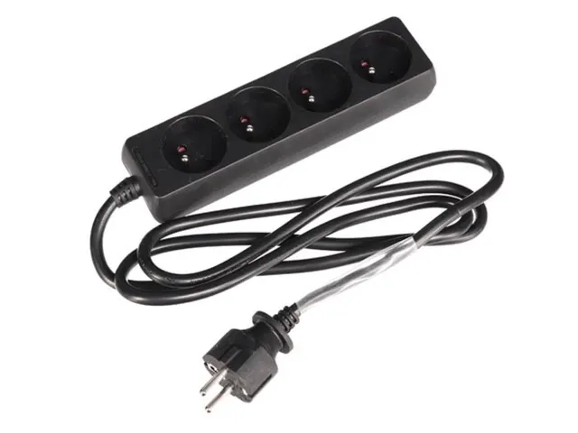 4-Voudige Stekkerdoos Met Krimpkous - 3G1.5 - 1.5m - Penaarde