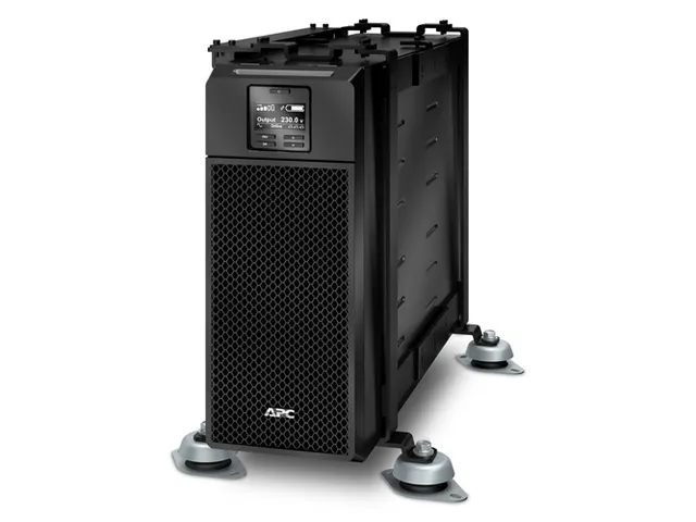 APC SRT6RMM, 6 kVA, 100 V, 240 V, 45/65 Hz, 200 V, 240 V