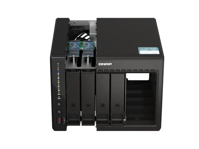 4 x 3.5 inch, Intel Celeron J6412, Intel UHD Graphics, 8 GB RAM, 4 GB