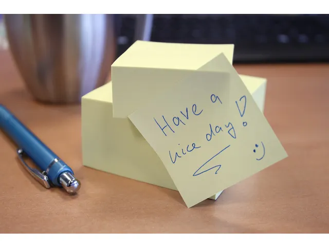 Bloc cube infos 75x75mm jaune 400 feuillets