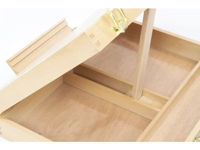 Boîte chevalet bois de hêtre Kangaro avec poignée. 40x30x7.5cm. Pou