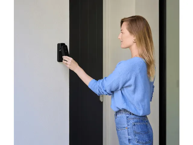 Deurbelcamera Trust DOORCAM-3000B Wi-Fi zwart