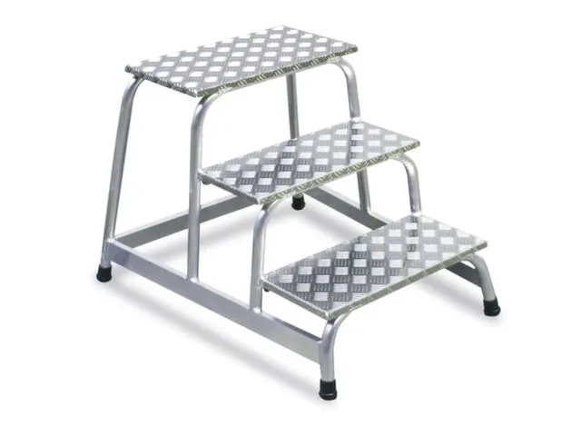 Marchepied Industriel Aluminium H 0 6M 3Marches Plateforme Incluse