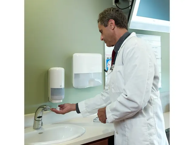 Tork 561600 S4 Elevation Zeepdispenser met Sensor Wit