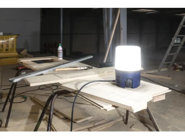 bouwlamp,behuizing kunststof,168 SMD-led,6000lumen,nylon band,haak