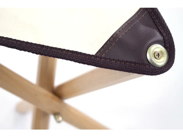 Schilderskruk Kangaro 50cm zithoogte canvas zitting. Inclusief handige