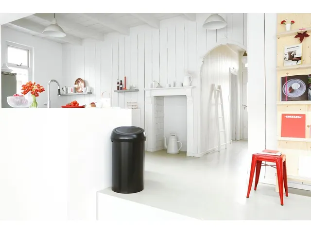 Brabantia Afvalbak Touch Bin 60 Liter Mat Zwart