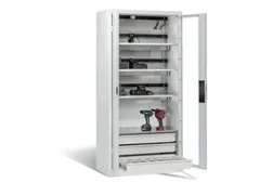 acculaadkast 1950x930x500mm 15stekkerdozen 230V ventilator fr. RAL7035
