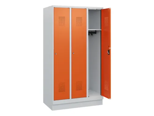schoollocker,HxBxD 1630x900x500mm,3vak,vak B 300mm,cil.-slot,sokkel