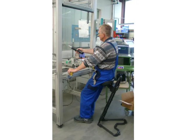 Stahulp Staal H 610-860Mm Zitting Zwart Pu Schuim Schuine Zuil