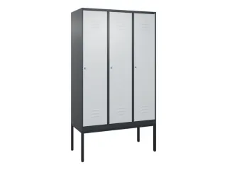 locker,HxBxD 2120x1200x500mm,3vak,vak B 400mm,cil.-slot,voetonderstel - 1