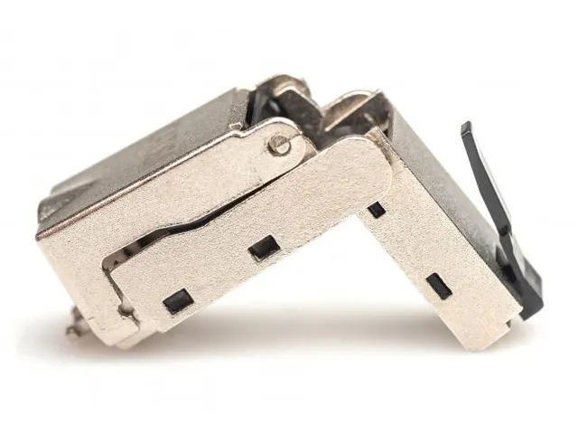 CAT 6A veldconnector haaks STP met stofkap knikbescherming