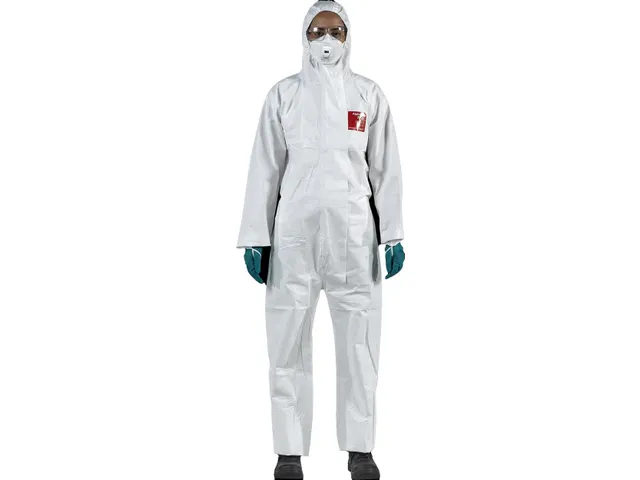 Ansell AlphaTec 2500 Standard overall, model 111 - XL