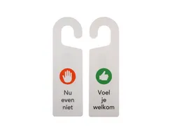 Kunststof deurhanger 250x75mm Voel je welkom - Nu even niet Wit