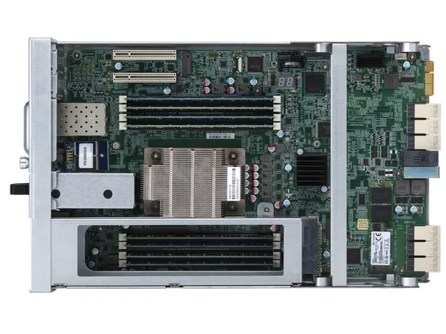 24x 2.5 inch, Intel Xeon D-2142IT, 64 GB RDIMM DDR4 ECC, 4 GB Flash, S