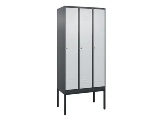locker,HxBxD 2120x900x500mm,3vak,vak B 300mm,cil.-slot,voetonderstel - 1