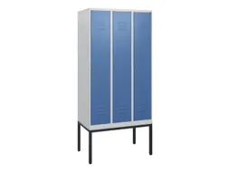 locker,HxBxD 1950x900x500mm,3vak,vak B 300mm,cil.-slot,voetonderstel