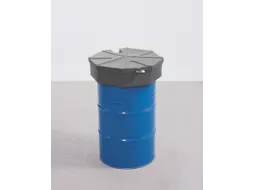 trechter,v. 200l vat,HxØ 190x690mm,m. zeef,deksel