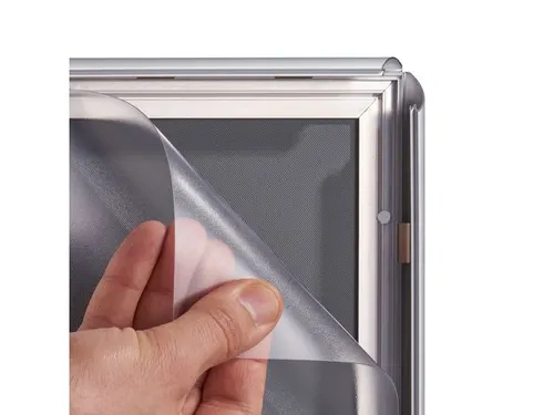 kliklijst A4 25mm zilver is een functionele wissellijst van aluminium.